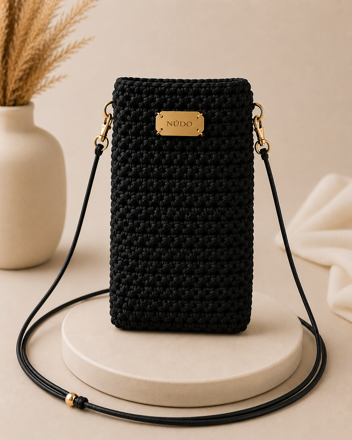 NÚDO ÉLLE
Phone Crossbody