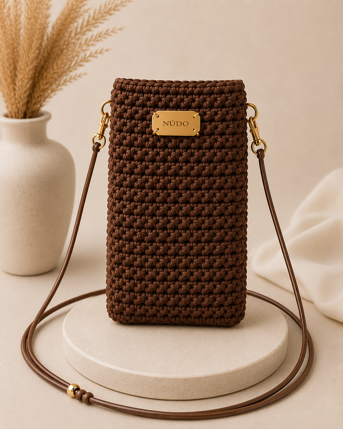 NÚDO ÉLLE
Phone Crossbody