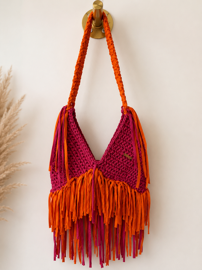 NÚDO Solara | Cartera Artesanal en Trapillo Fucsia y Anaranjado